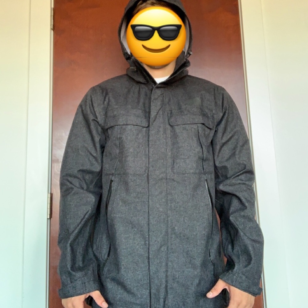 TNF Kassler Field Jacket. Mens size L. Never worn, BRAND NEW condition